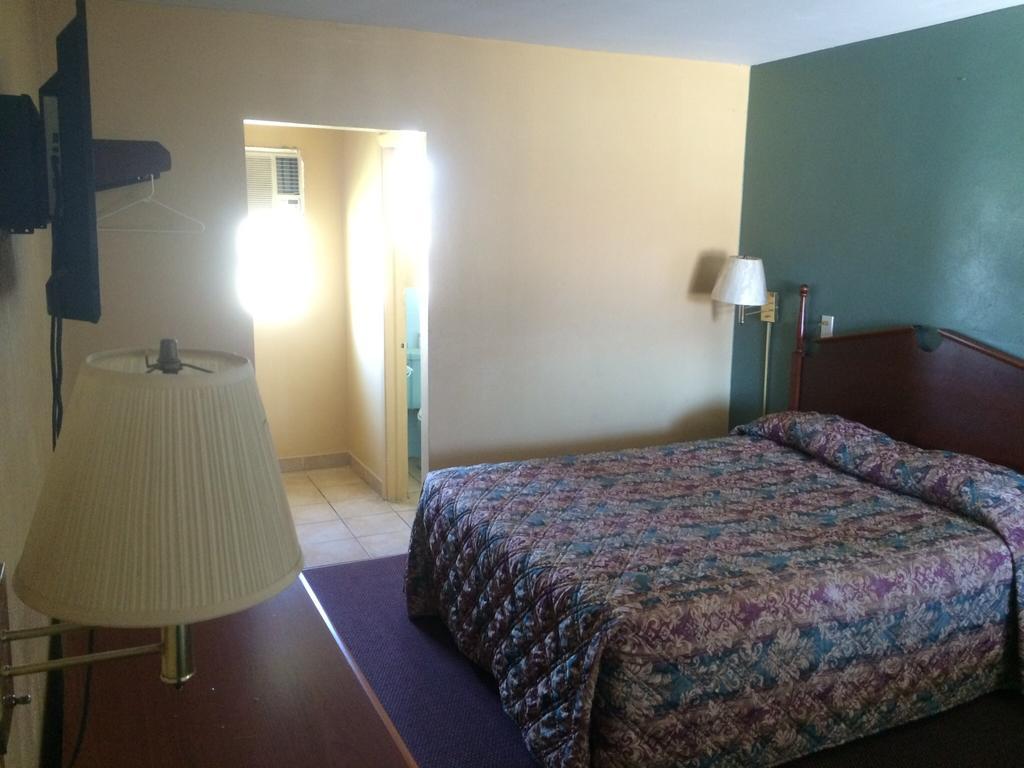 Travelers Inn Okeechobee Εξωτερικό φωτογραφία